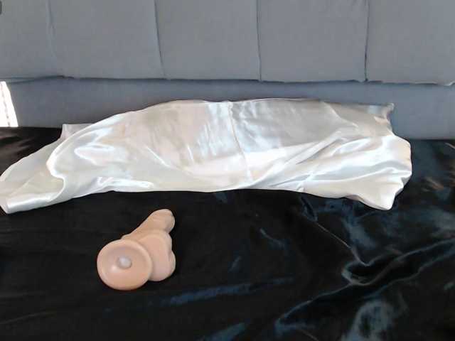 Amy-Cian live cam on BongaCams