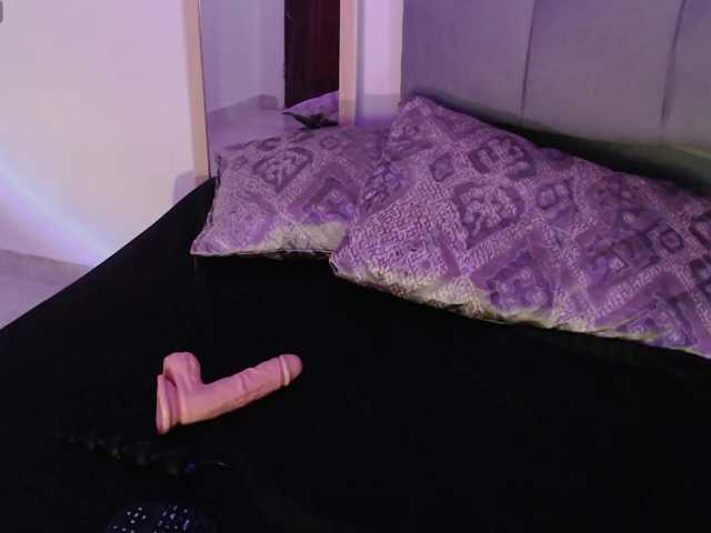 Amy-Cian live cam on BongaCams