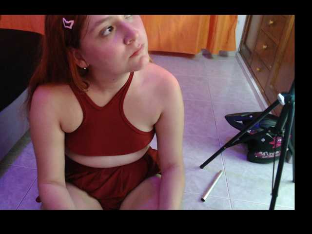Amy-Cian live cam on BongaCams