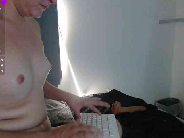 Amy-Cian webcam