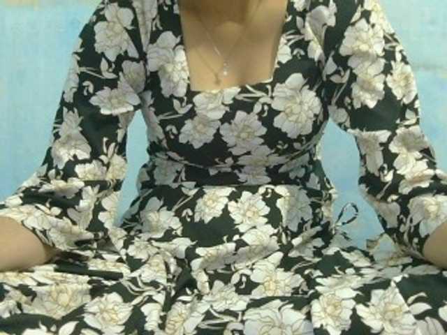 skinnyindiangirl77 live cam on BongaCams