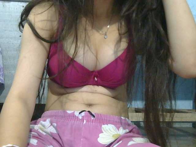 skinnyindiangirl77, en directo ahora en BongaCams