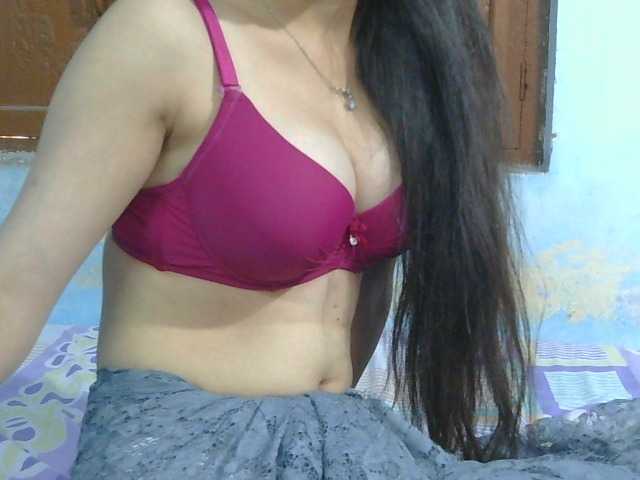 skinnyindiangirl77 live cam preview
