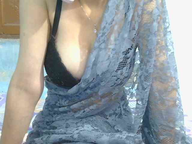 skinnyindiangirl77 webcam