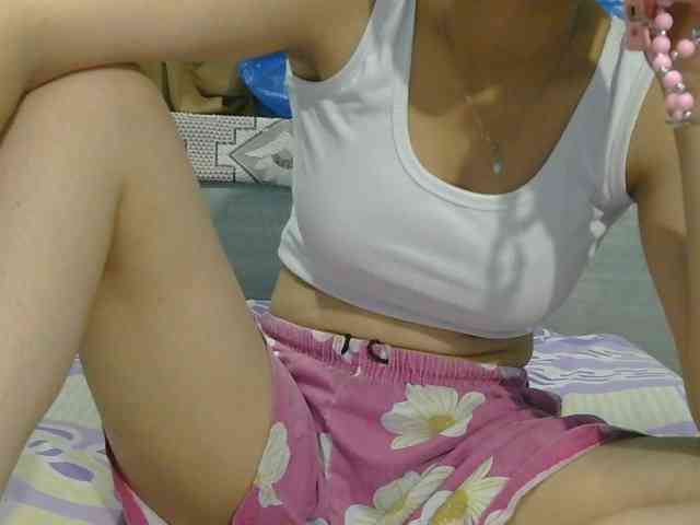 skinnyindiangirl77 webcam