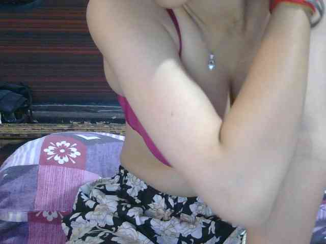 skinnyindiangirl77 webcam