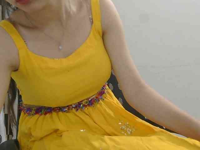 skinnyindiangirl77 webcam