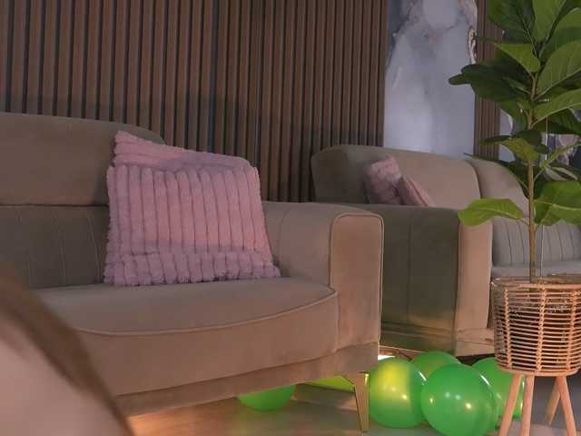 BlairBlonde live cam preview