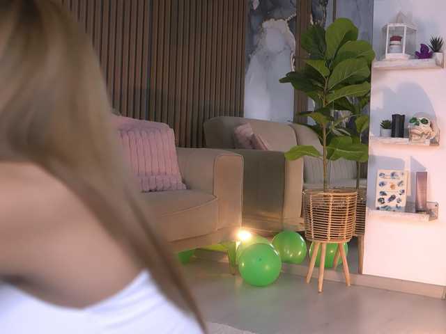 BlairBlonde live cam on BongaCams