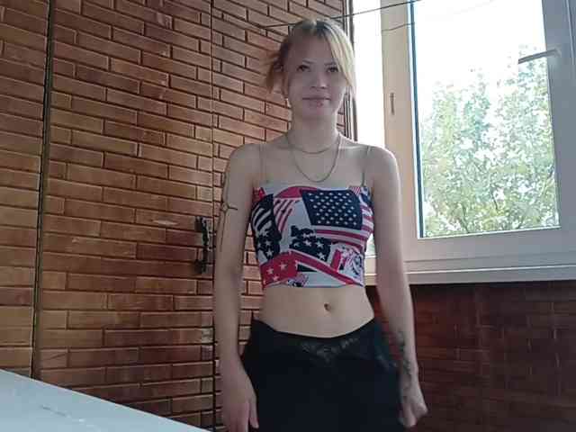 NikkiBlaze webcam