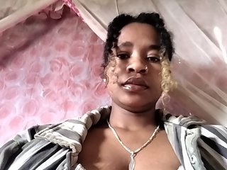 Mayrah07's Live Webcam