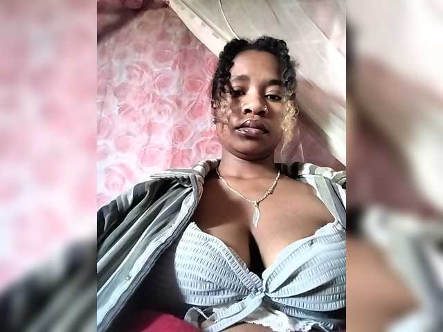 Mayrah07 live cam preview