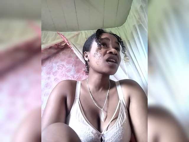 Mayrah07 live cam preview