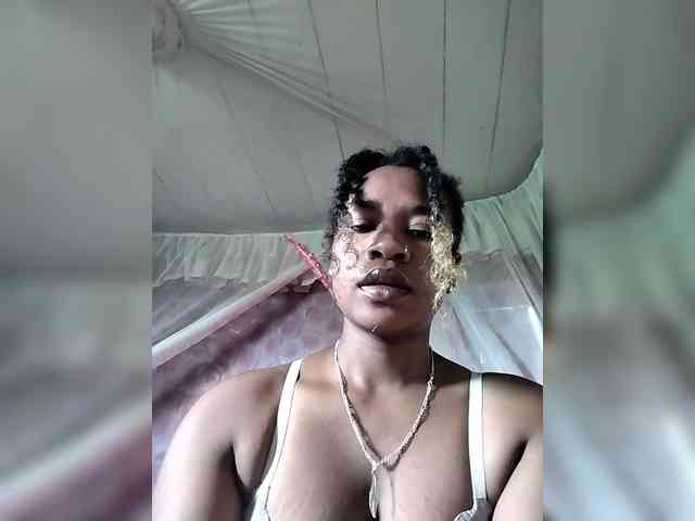 Mayrah07 webcam