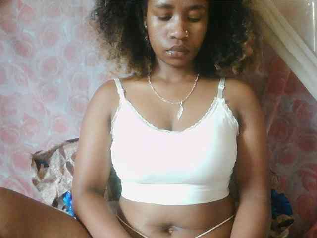 Mayrah07 webcam