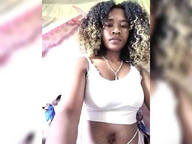 Mayrah07 webcam