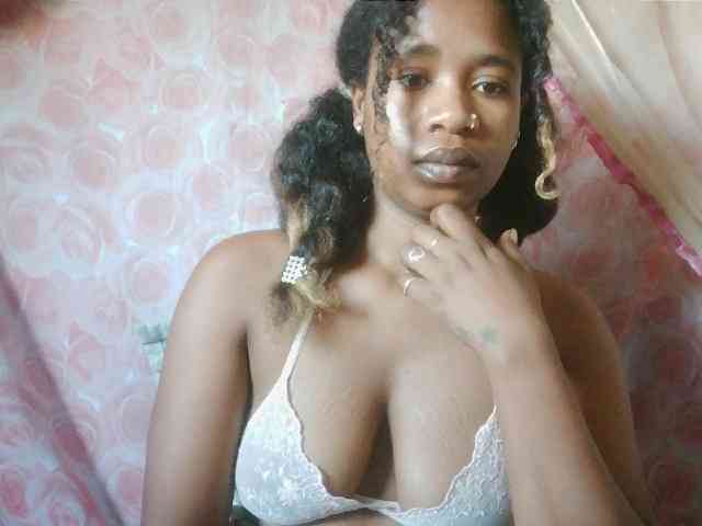 Mayrah07 webcam
