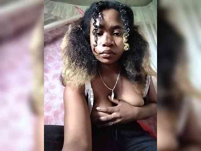 Modèle: Mayrah07