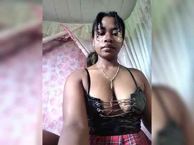 Mayrah07 webcam
