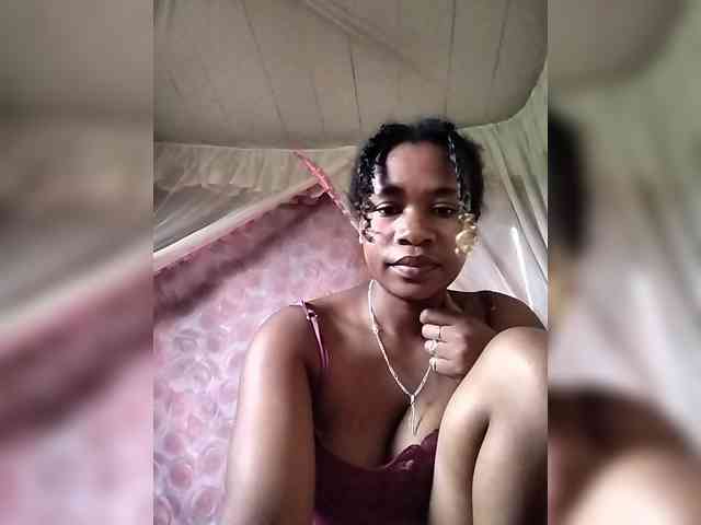 Mayrah07 webcam