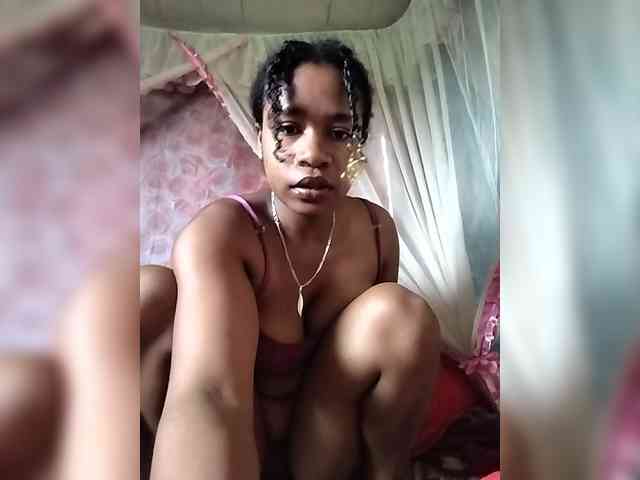 Mayrah07 webcam
