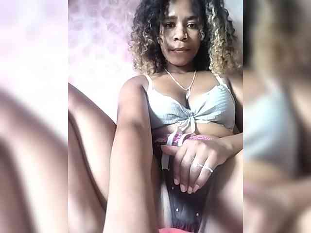 Mayrah07 webcam