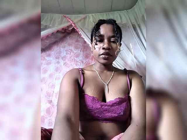 Mayrah07 webcam