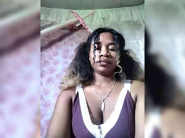 Mayrah07 webcam