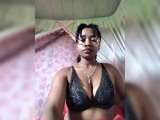 Mayrah07 webcam