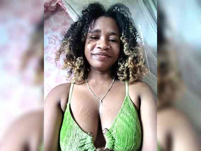 Mayrah07 webcam