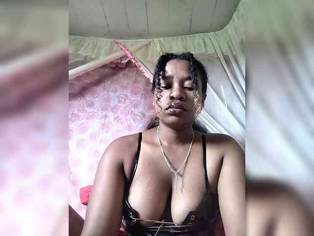 Mayrah07 webcam