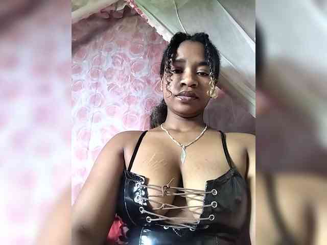 Mayrah07 webcam