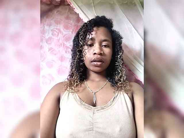 Mayrah07 webcam