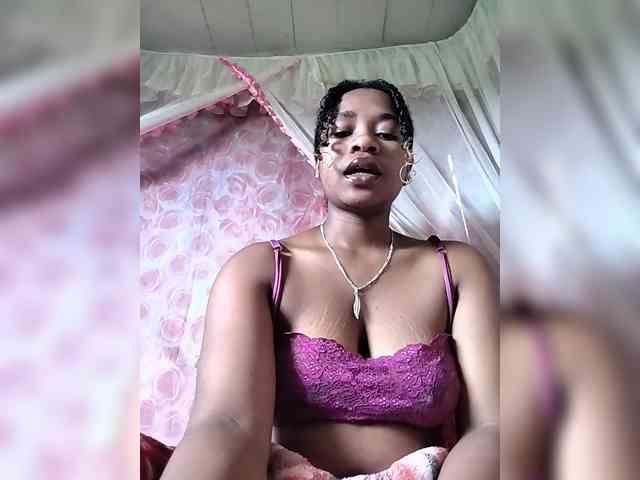 Mayrah07 webcam