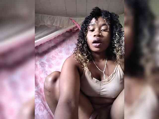 Mayrah07 webcam