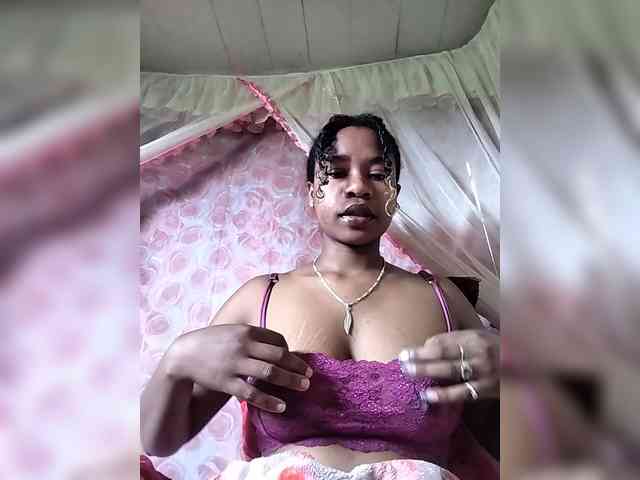 Mayrah07 webcam
