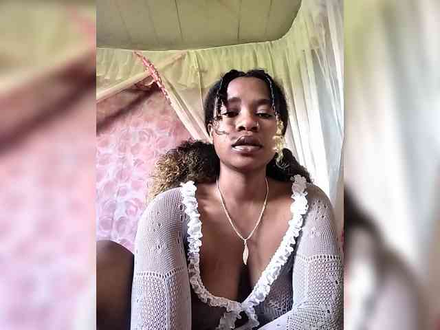 Mayrah07 webcam