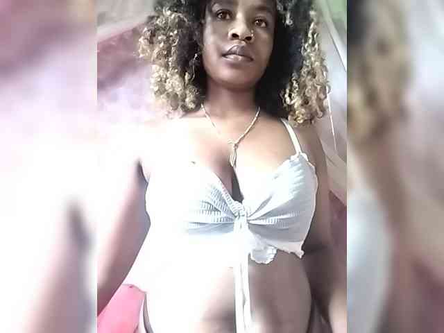 Mayrah07 webcam