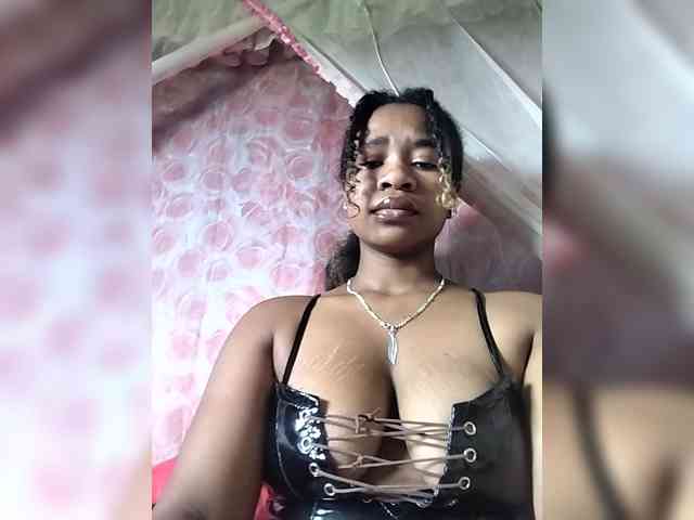 Mayrah07 webcam