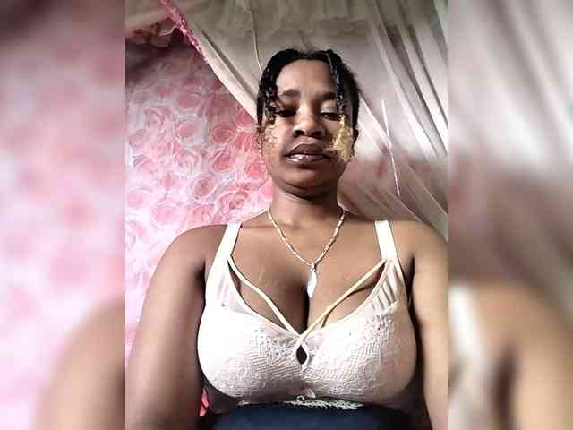 Mayrah07 webcam