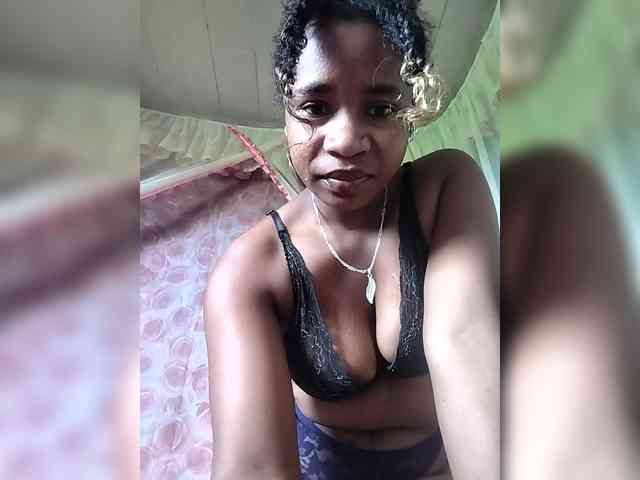 Mayrah07 webcam