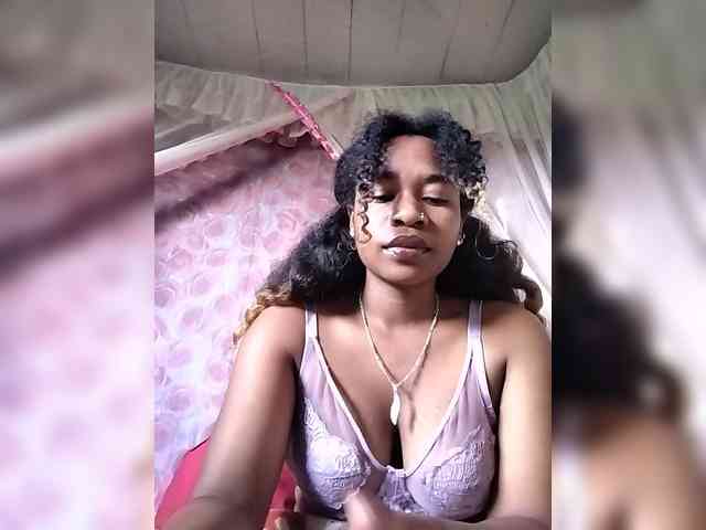 Mayrah07 webcam