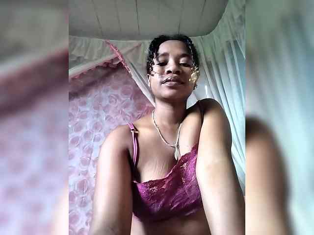 Mayrah07 webcam