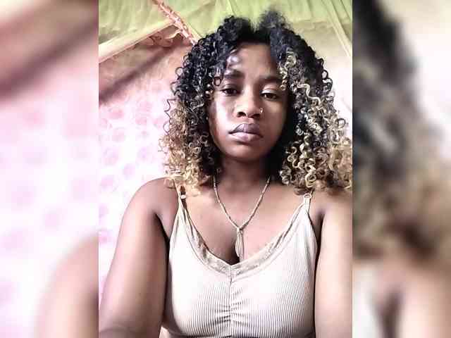 Mayrah07 webcam