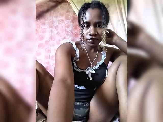 Mayrah07 webcam