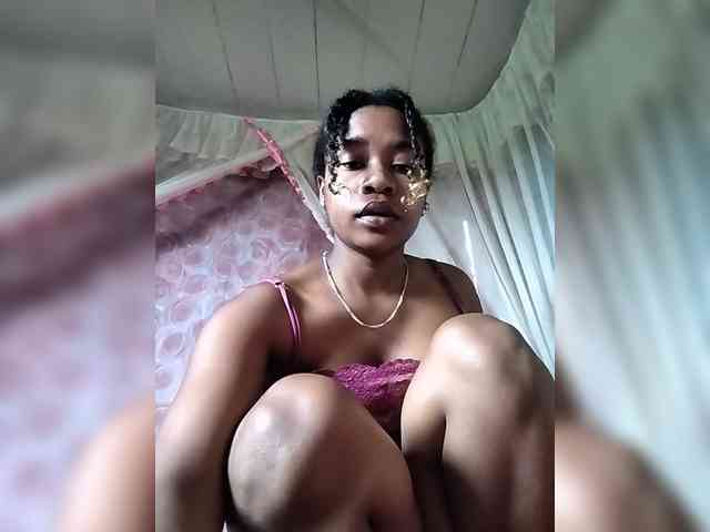 Mayrah07 webcam