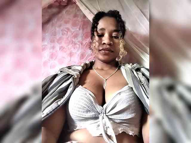Mayrah07 webcam