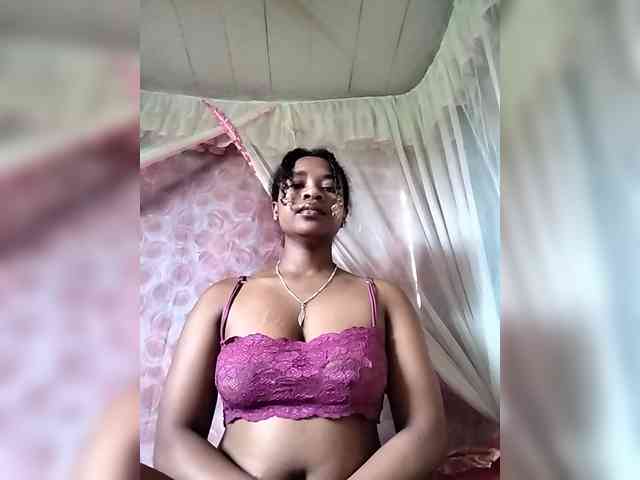 Mayrah07 webcam