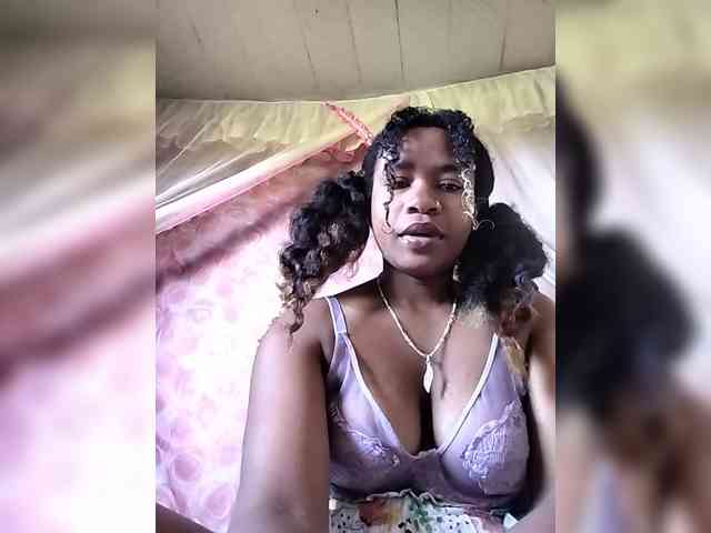 Mayrah07 webcam