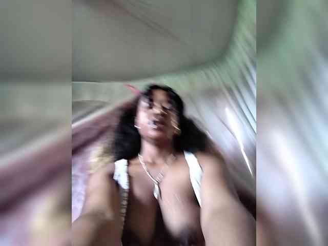 Mayrah07 webcam